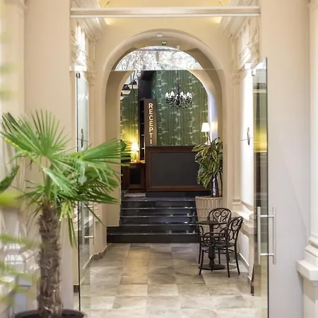 Hotel Grand Hedonist 4*